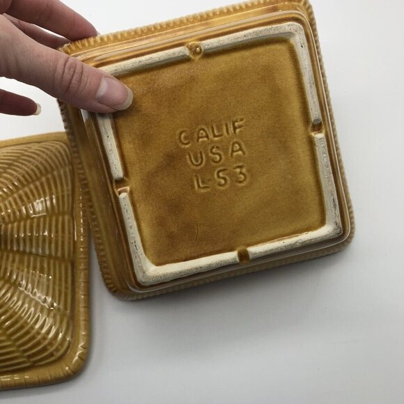 Small CALIF USA Pottery Yellow Brown Weaved Basket Casserole Dish & Lid - Picture 5 of 11